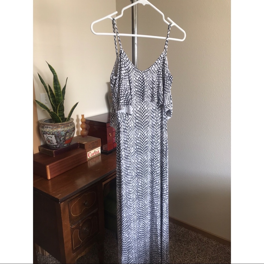 TART Collection Open Back Maxi Dress - Picture 1 of 5